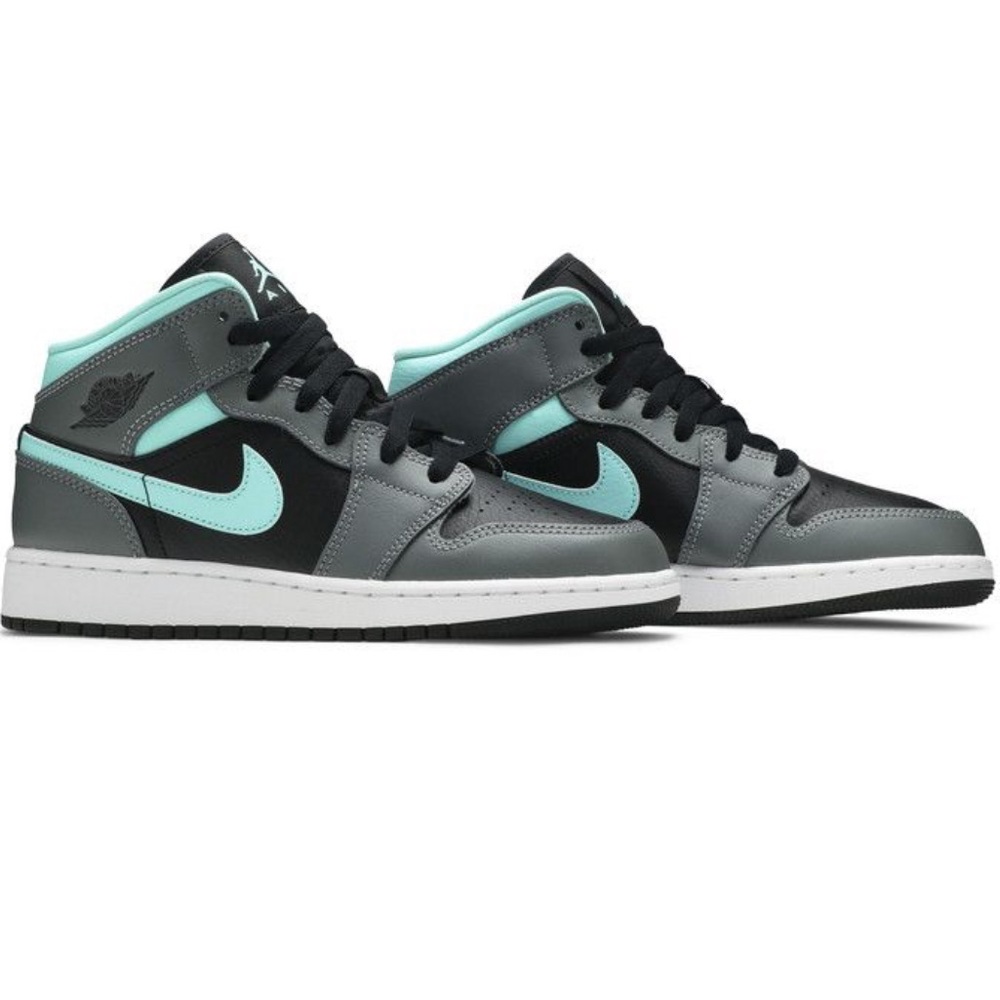 Air Jordan 1 Mid GS ‘Grey Aqua’